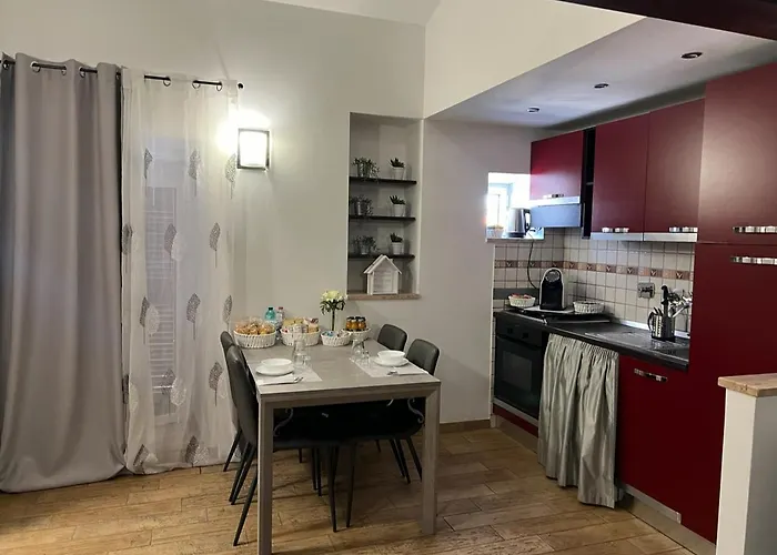 Petite Maison 피우미치노